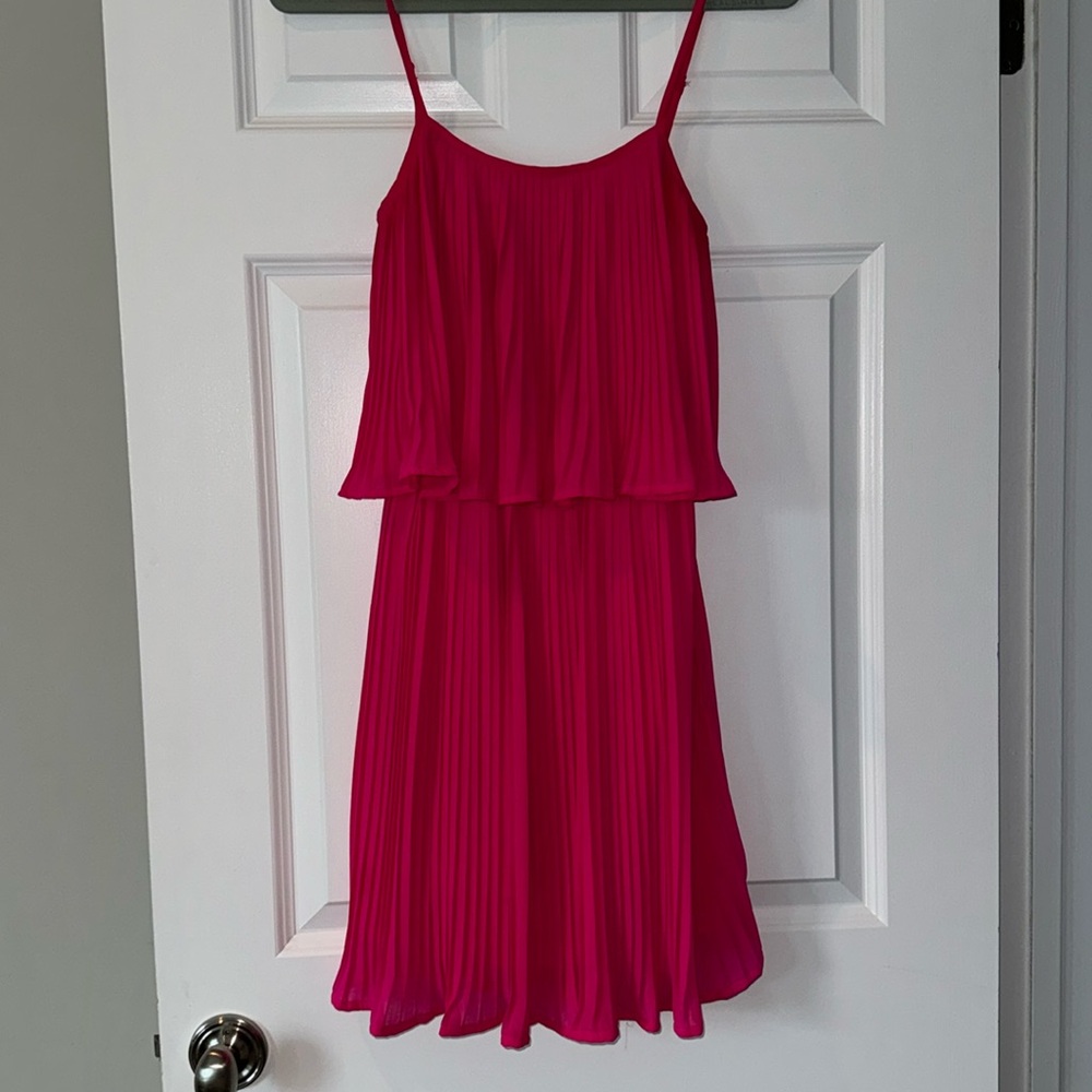 Hot pink‎ dress